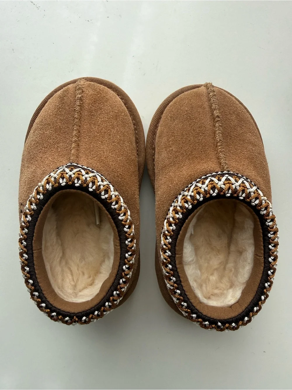 UGG Kids Chestnut Slip-On Shearling-Lined Slippers